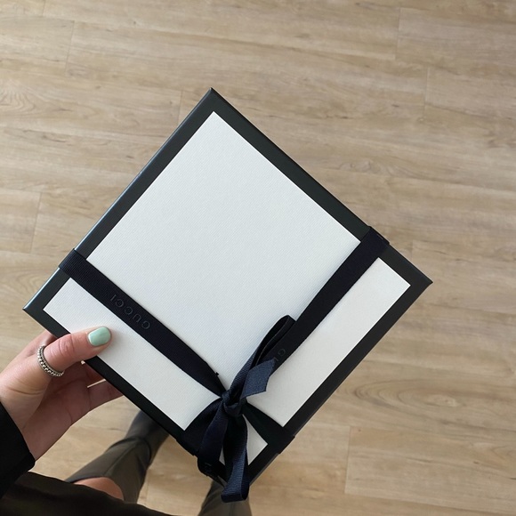 Authentic GUCCI belt for sale. - Picture 11 of 11